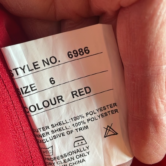 David’s Bridal Private  Collection : Strapless, sequined  Red Prom Gown size 6. - Picture 8 of 12